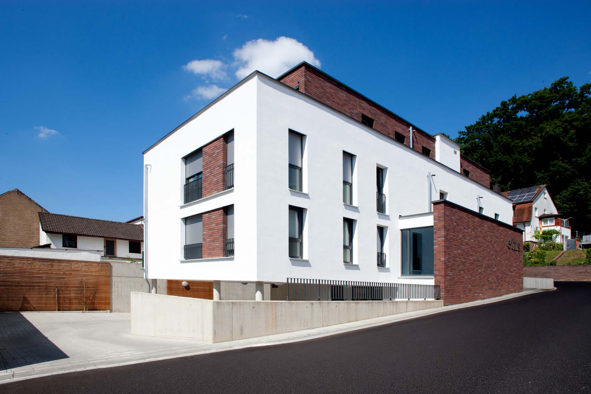 Modernes Mehrfamilienhaus in Pfinztal